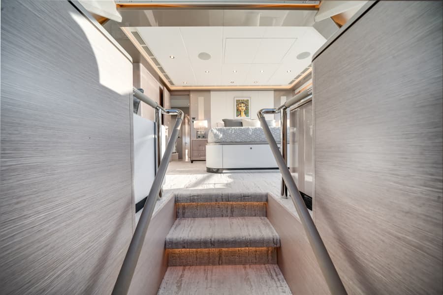 2022 Ocean Alexander 32L