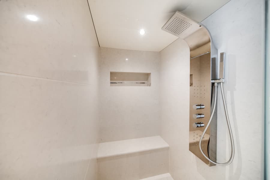 2022 Ocean Alexander 32L