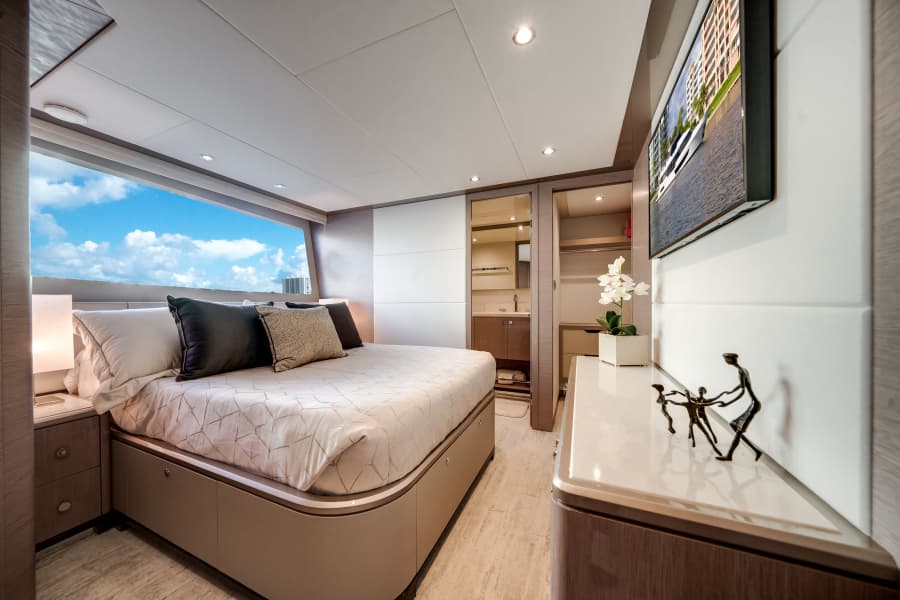 2022 Ocean Alexander 32L