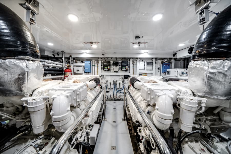 2022 Ocean Alexander 32L