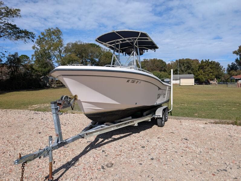 2002 Grady-White 209 Escape