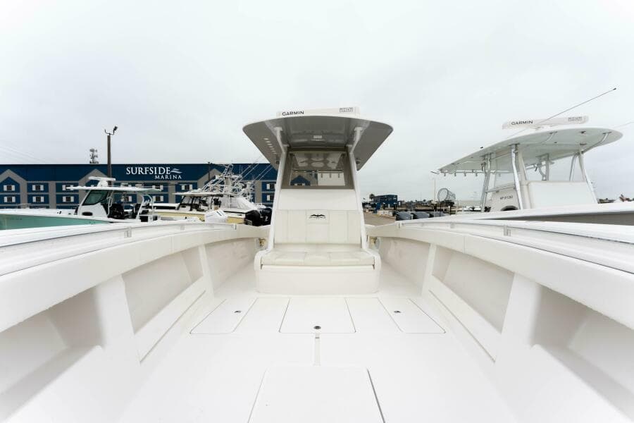 2019 Invincible 39 Open