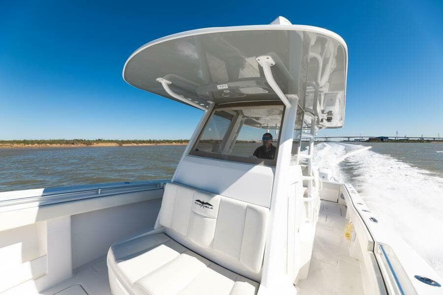 2019 Invincible 39 Open