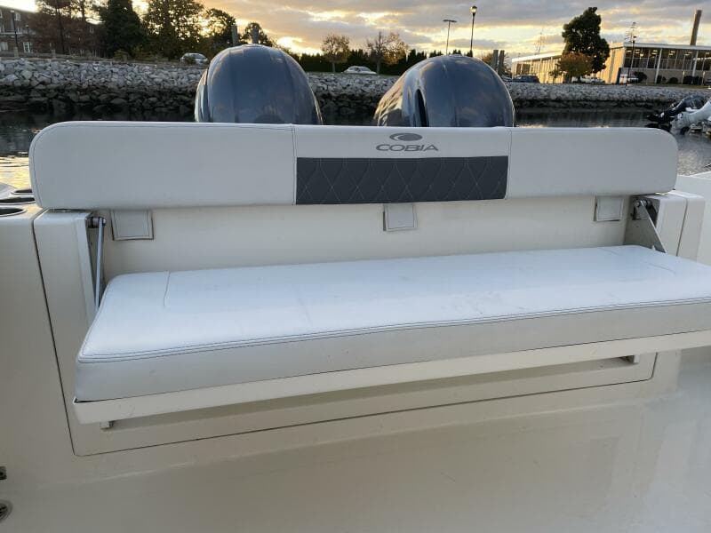 2022 Cobia 28