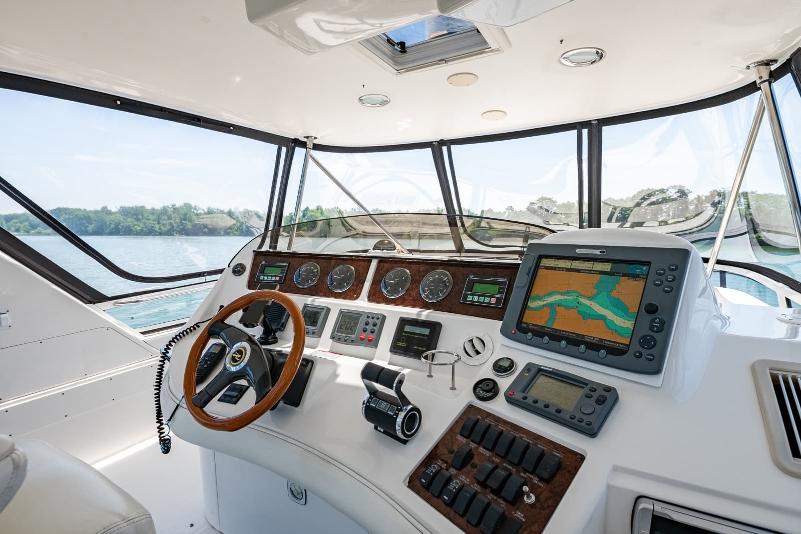 2003 Sea Ray 480 Sedan Bridge - Photo 54