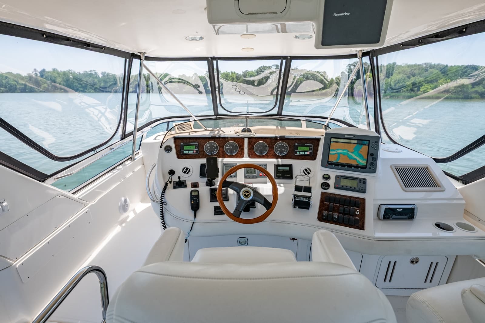 2003 Sea Ray 480 Sedan Bridge - Photo 52