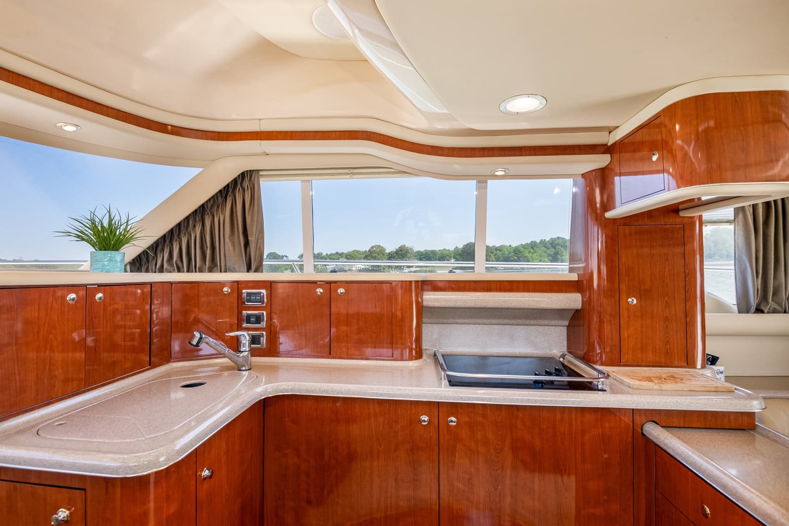 2003 Sea Ray 480 Sedan Bridge - Photo 57