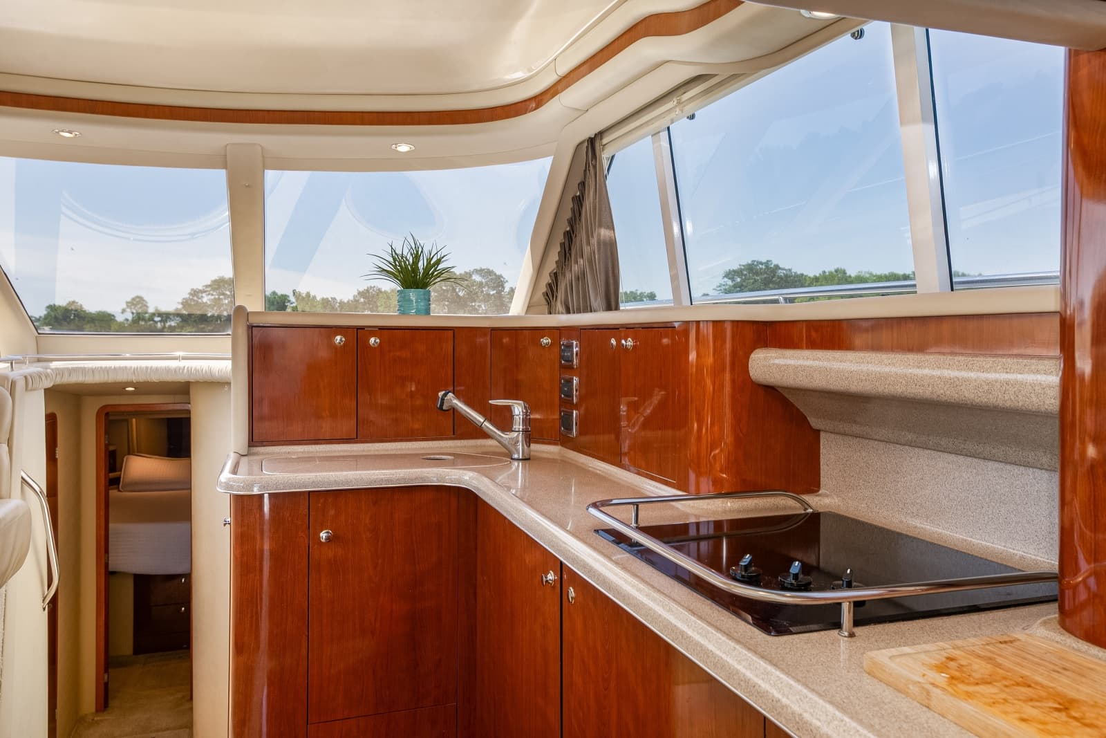 2003 Sea Ray 480 Sedan Bridge - Photo 63