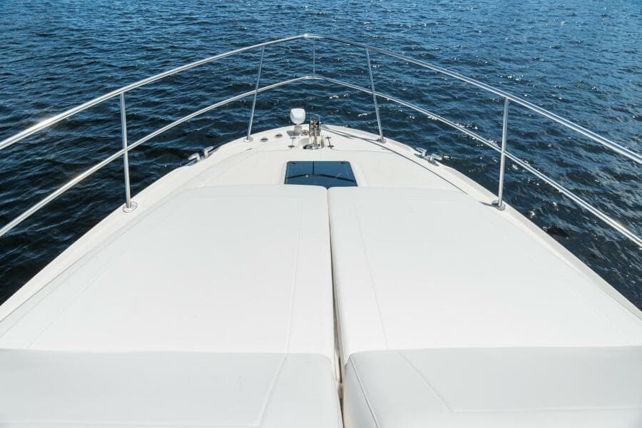 2001 Sea Ray 540 Cockpit Motor Yacht