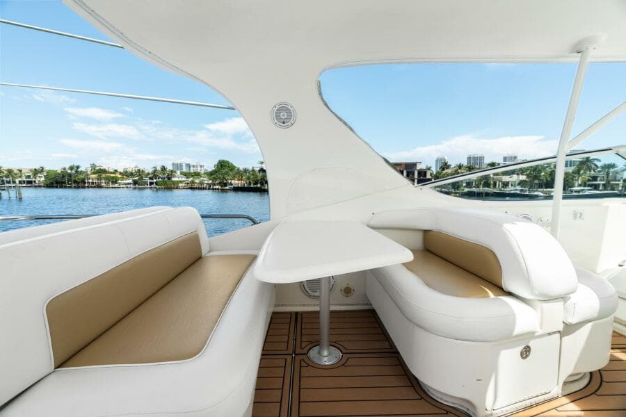 2001 Sea Ray 540 Cockpit Motor Yacht
