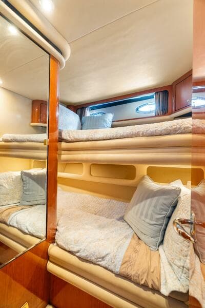 2001 Sea Ray 540 Cockpit Motor Yacht