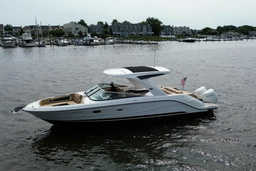 2023 Sea Ray SLX 310 Outboard