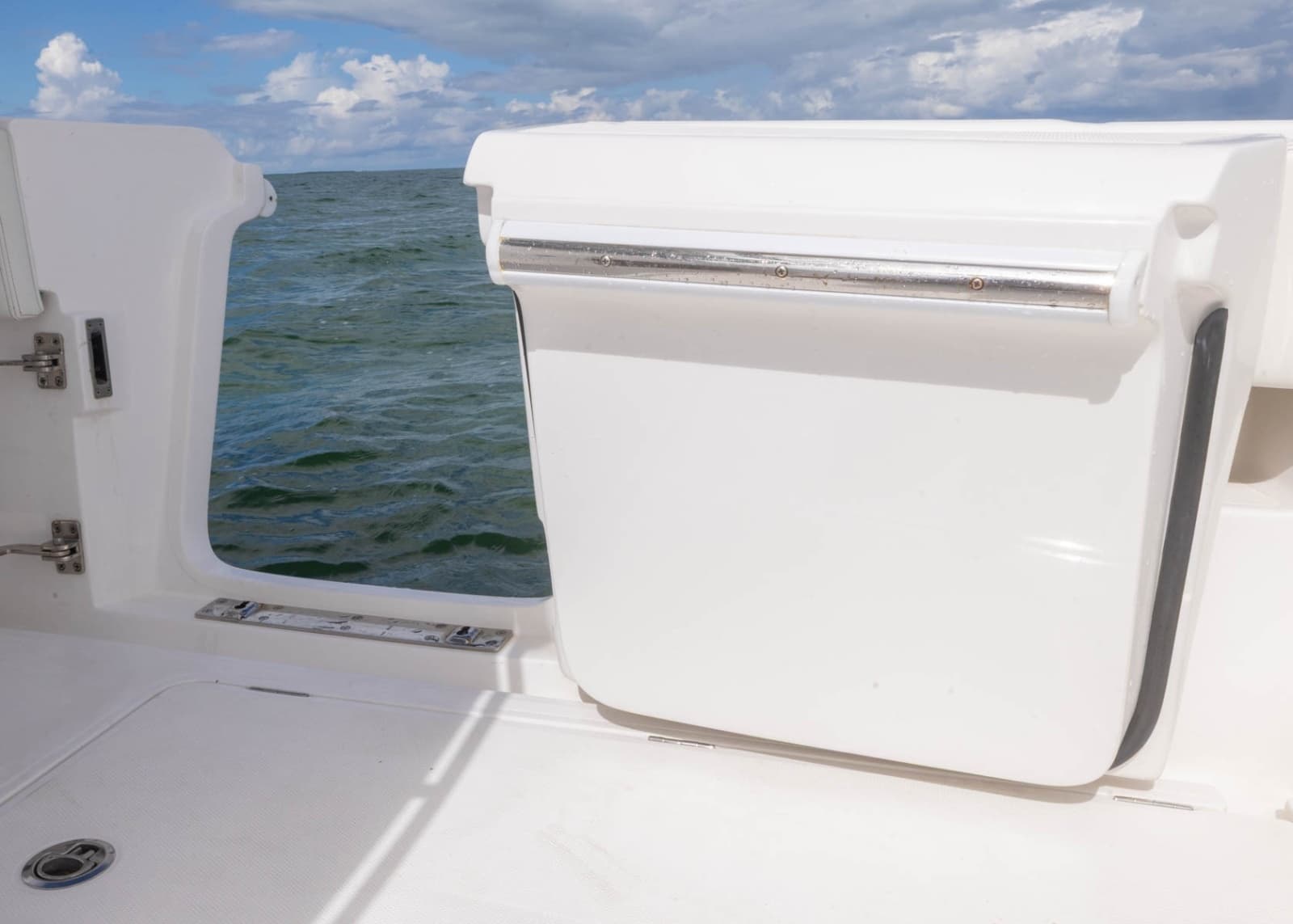 2024 BlackWater 43 Sportfish - Photo 47