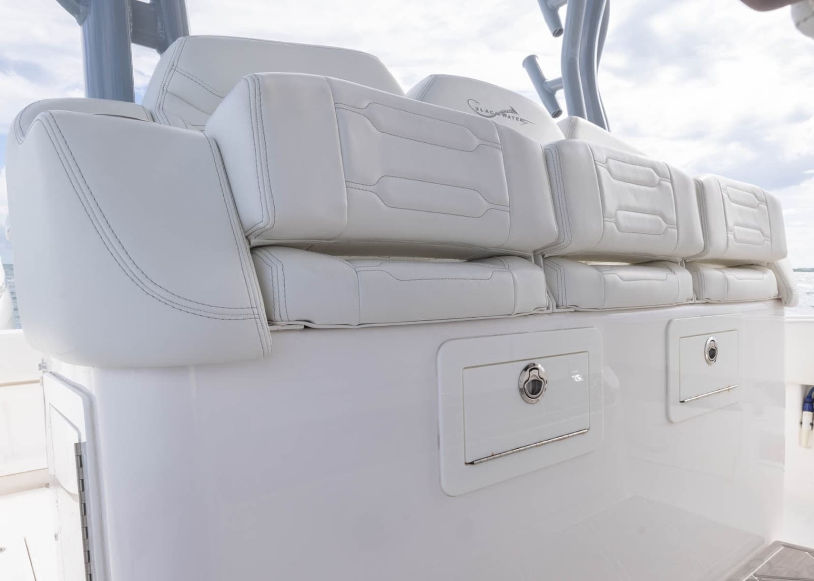 2024 BlackWater 43 Sportfish - Photo 36