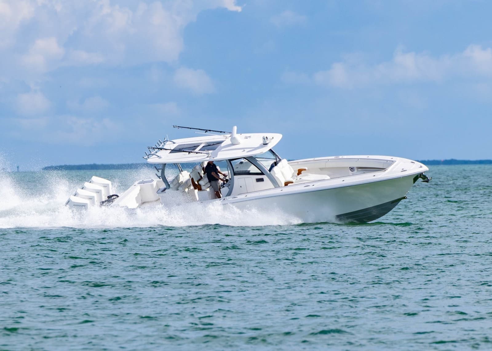 2024 BlackWater 43 Sportfish - Photo 8