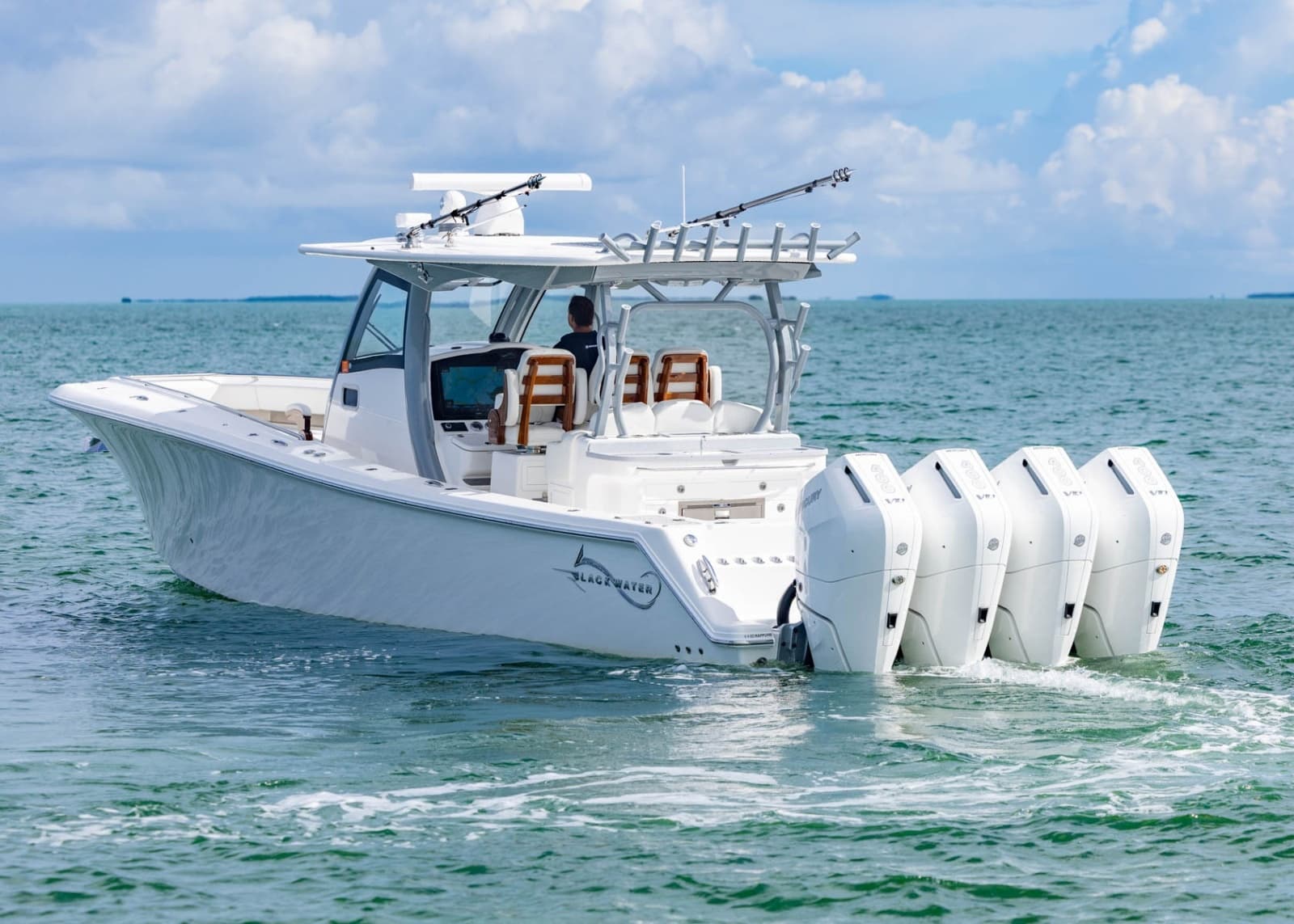 2024 BlackWater 43 Sportfish - Photo 7