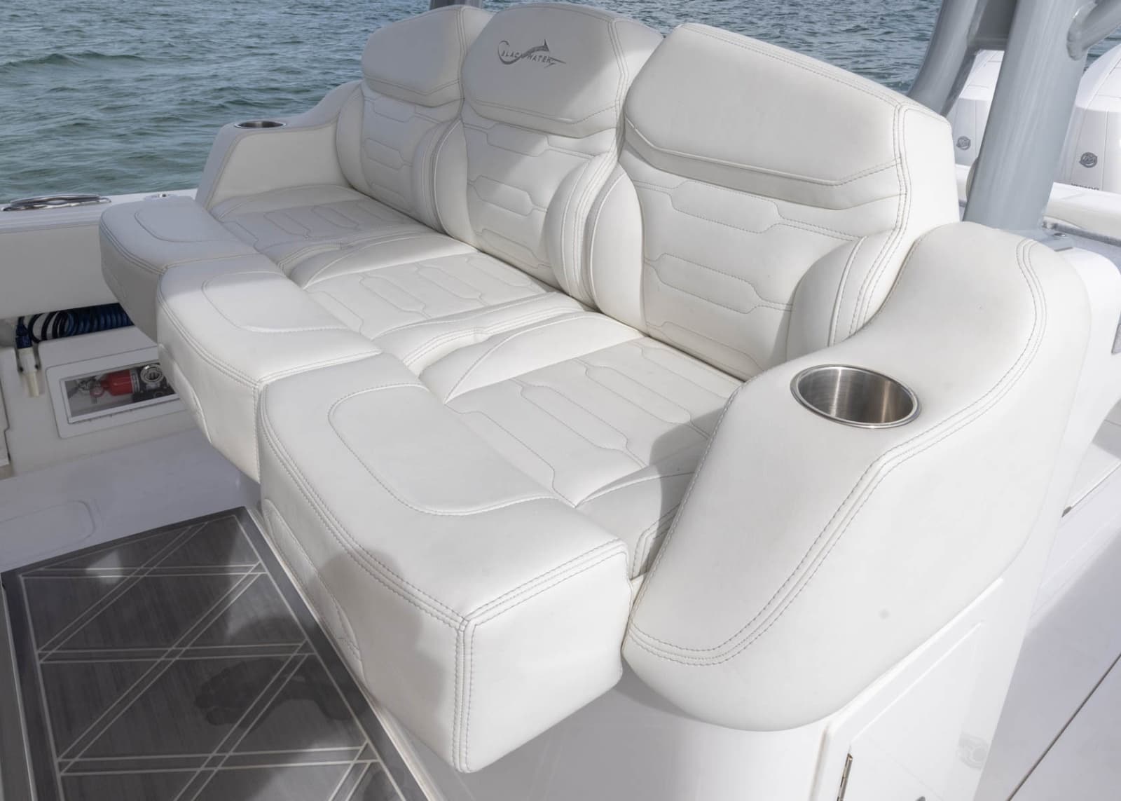 2024 BlackWater 43 Sportfish - Photo 30