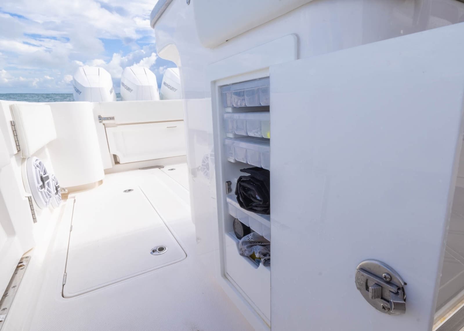 2024 BlackWater 43 Sportfish - Photo 35