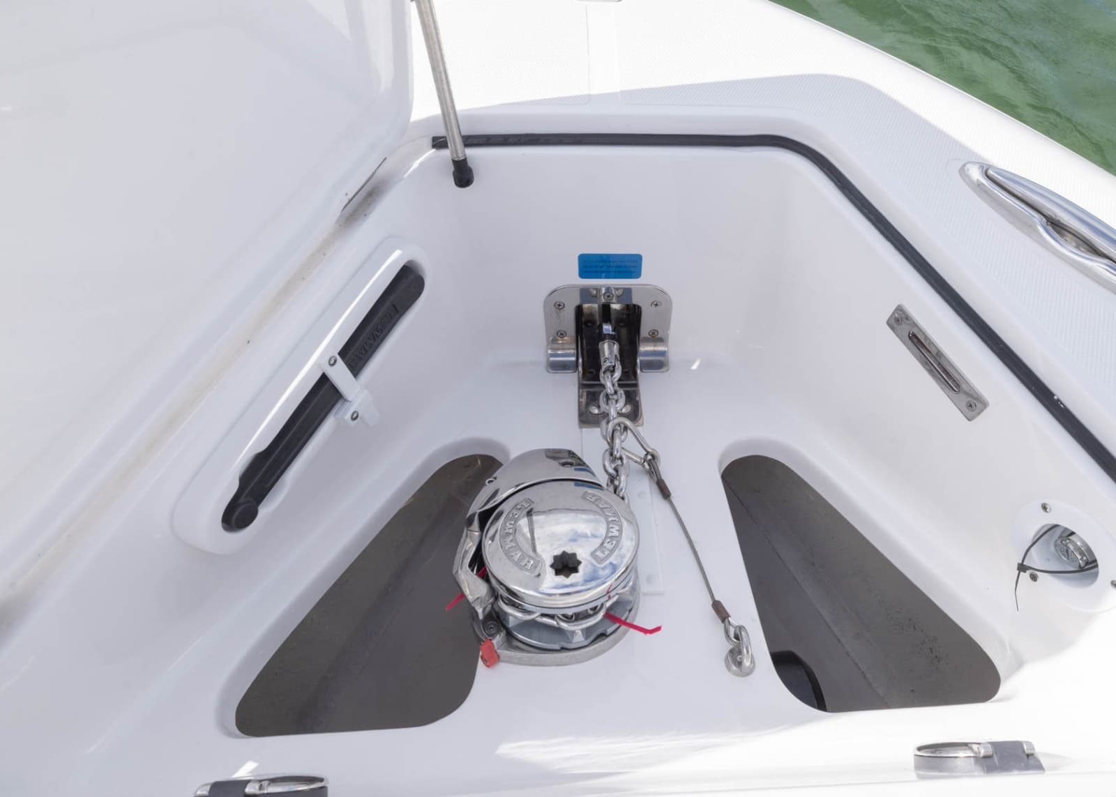 2024 BlackWater 43 Sportfish - Photo 18