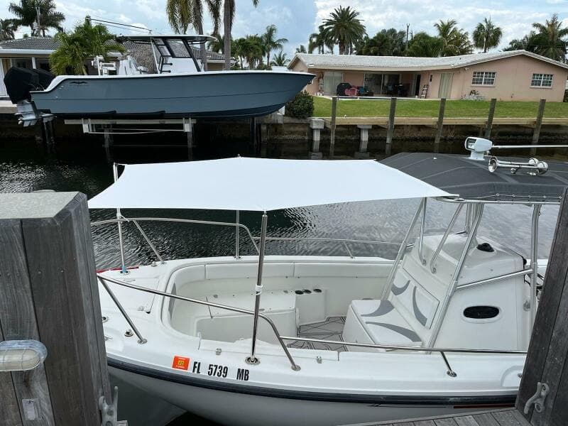 2001 Boston Whaler 26 Outrage