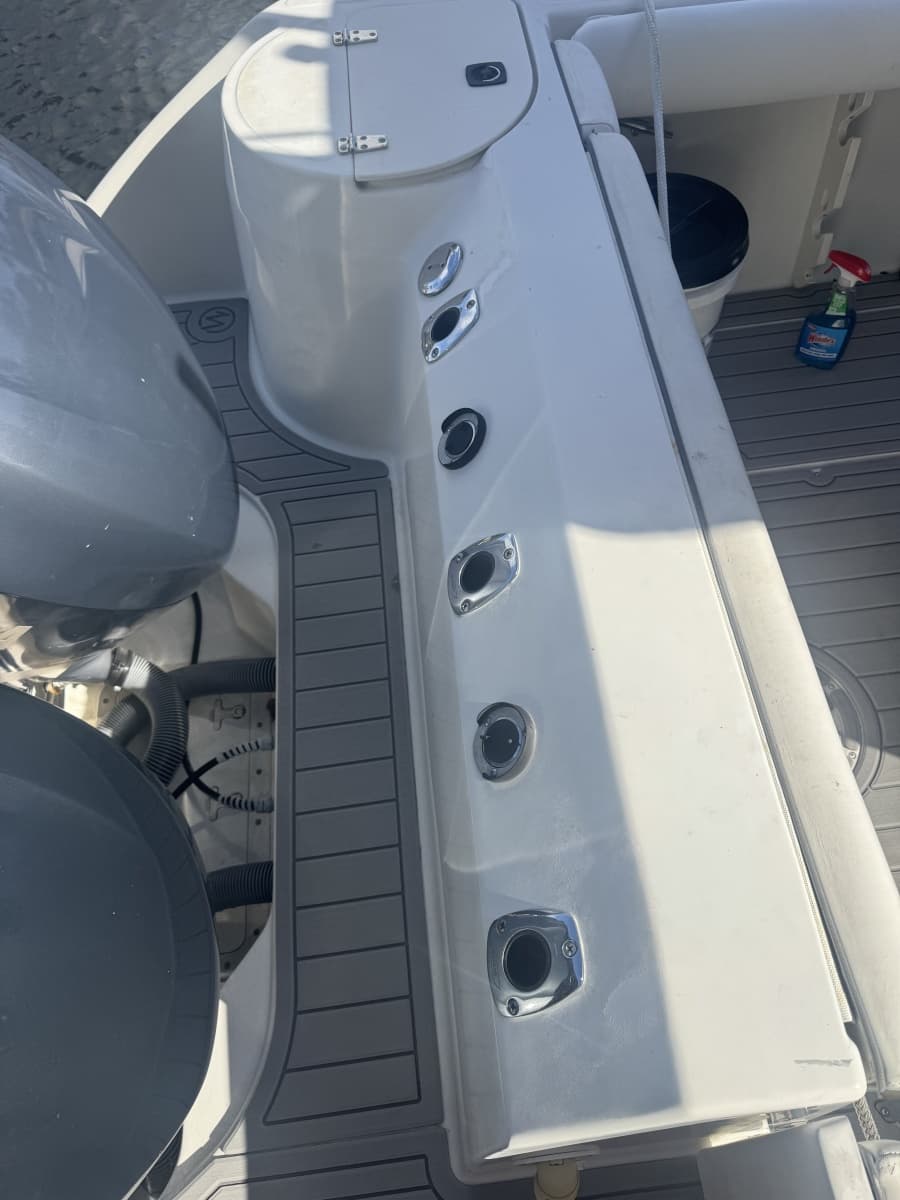 2001 Boston Whaler 26 Outrage - Photo 12