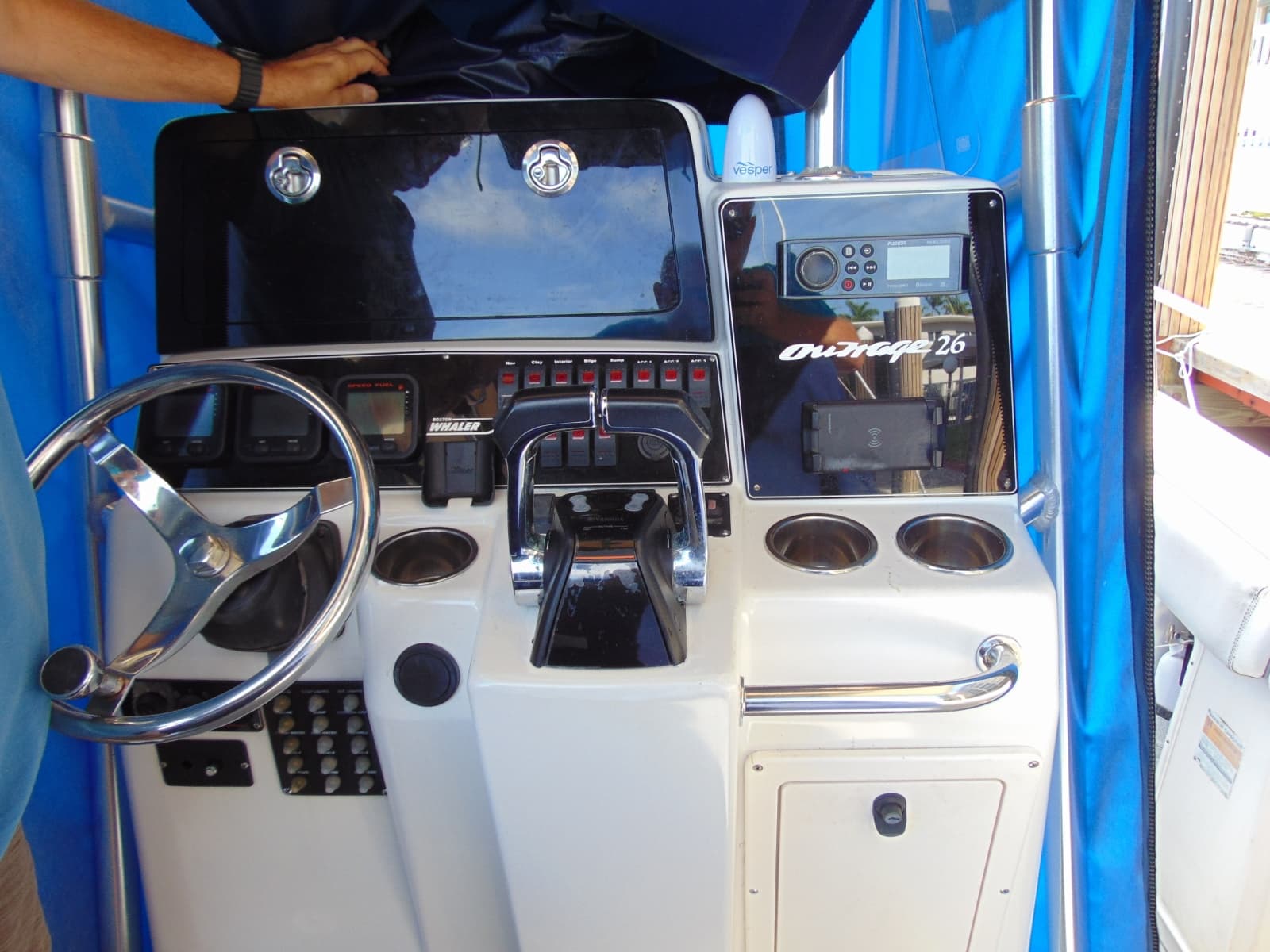 2001 Boston Whaler 26 Outrage - Photo 6