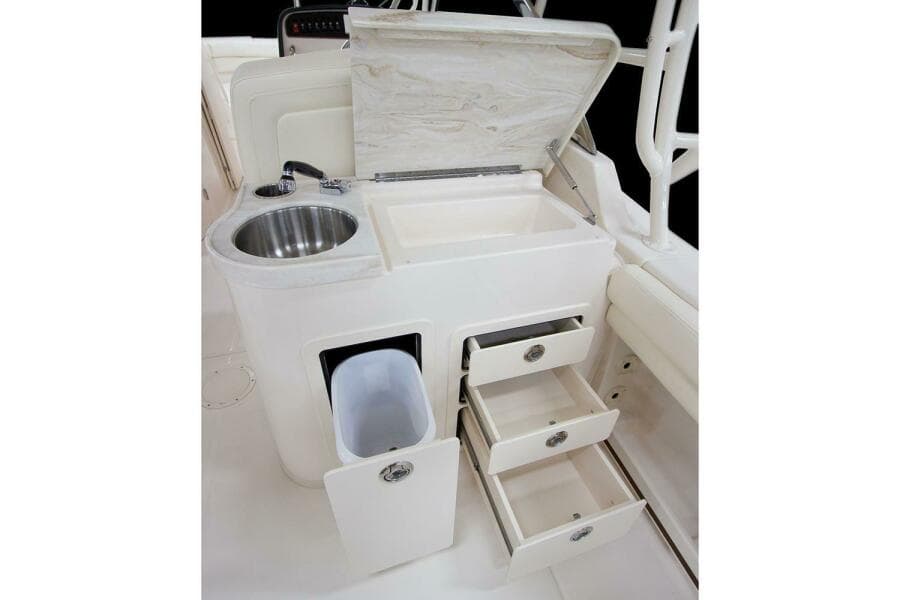 2023 Grady-White Freedom 307