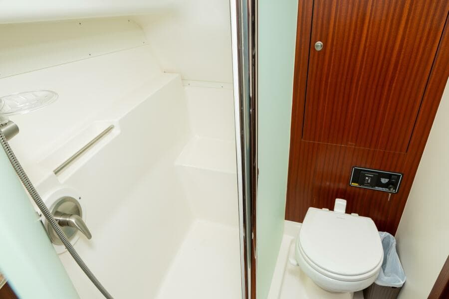 Pursuit 38 - TRACKER - Head