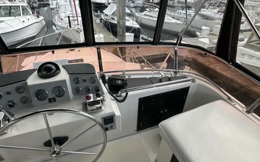 1988 Ocean Alexander 42 Aft Cabin