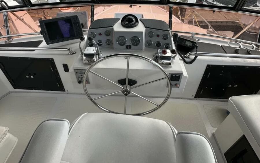 1988 Ocean Alexander 42 Aft Cabin
