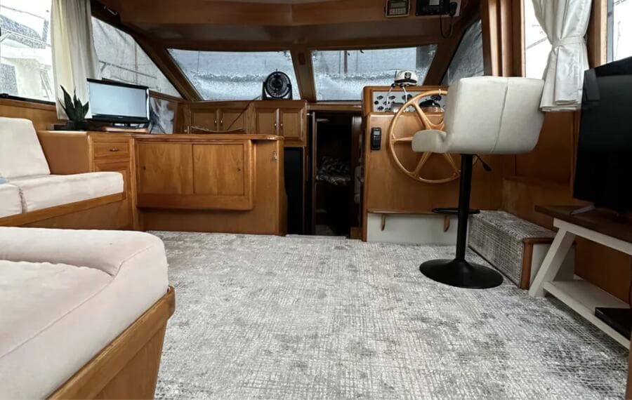 1988 Ocean Alexander 42 Aft Cabin