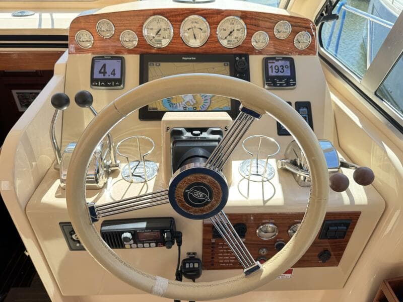 2004 Island Packet 360 Hardtop Express Cruiser