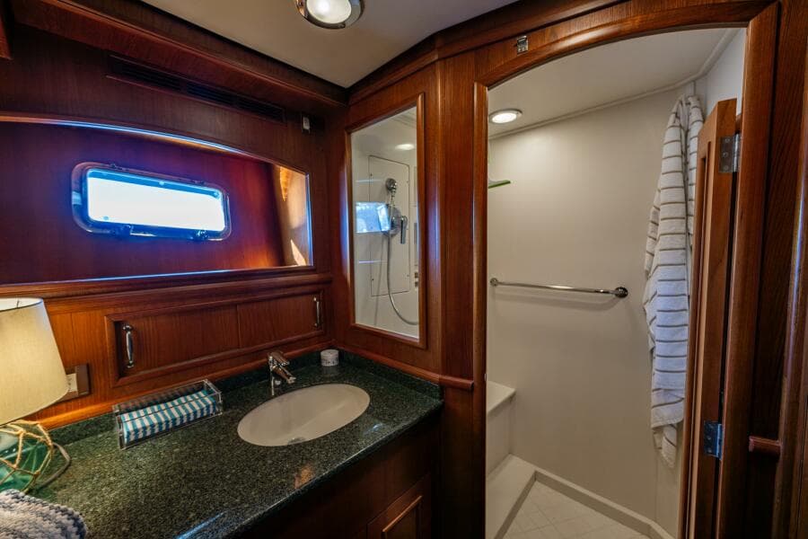 2007 Grand Banks 59 Aleutian Raised Pilothouse