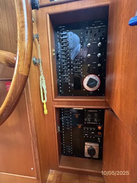 42' Grand Banks electrical panels