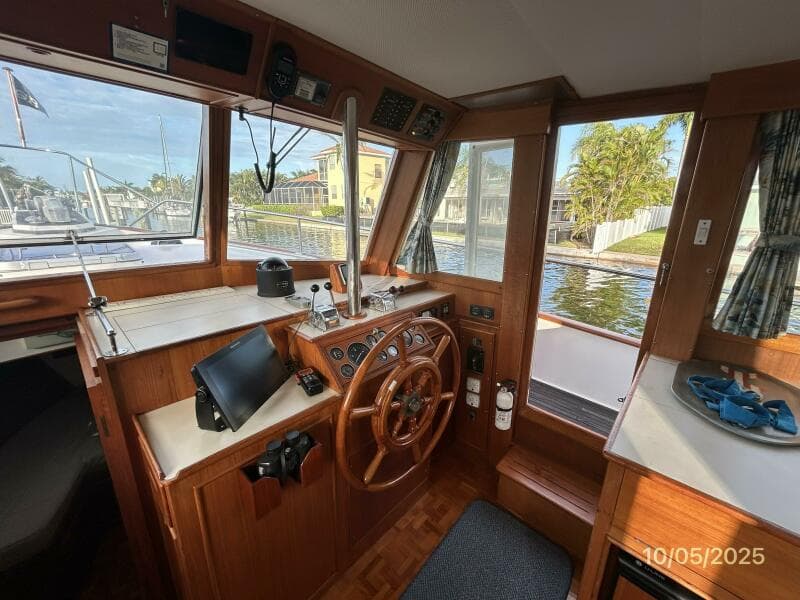 42' Grand Banks lower helm1