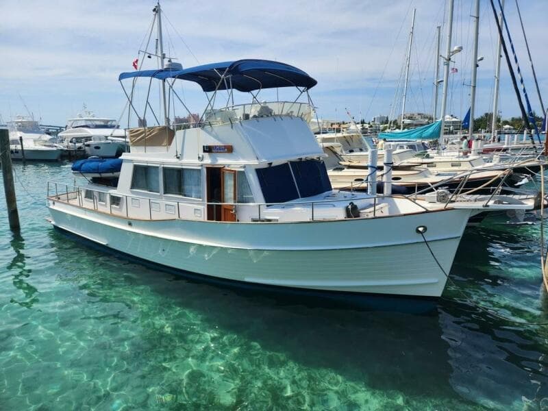 42' Grand Banks starboard forward profile1