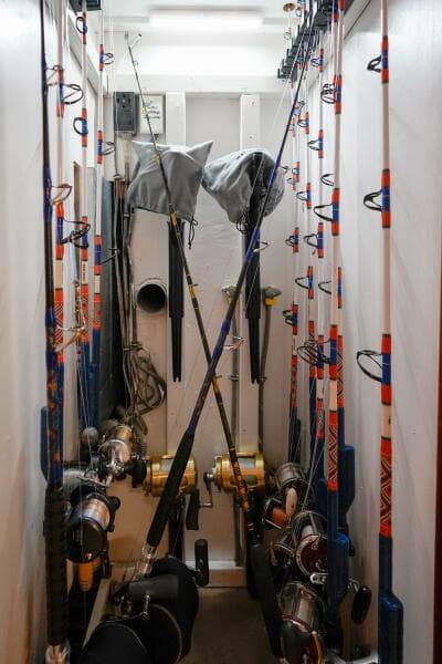 1994 Hatteras 46 Convertible- CHANGE ORDER- Tackle Storage