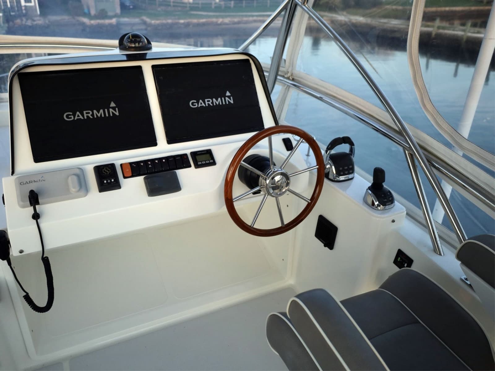2018 Sabre 48 Flybridge Sedan - Photo 40