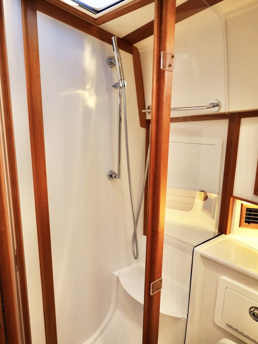 2018 Sabre 48 Flybridge Sedan - Photo 56