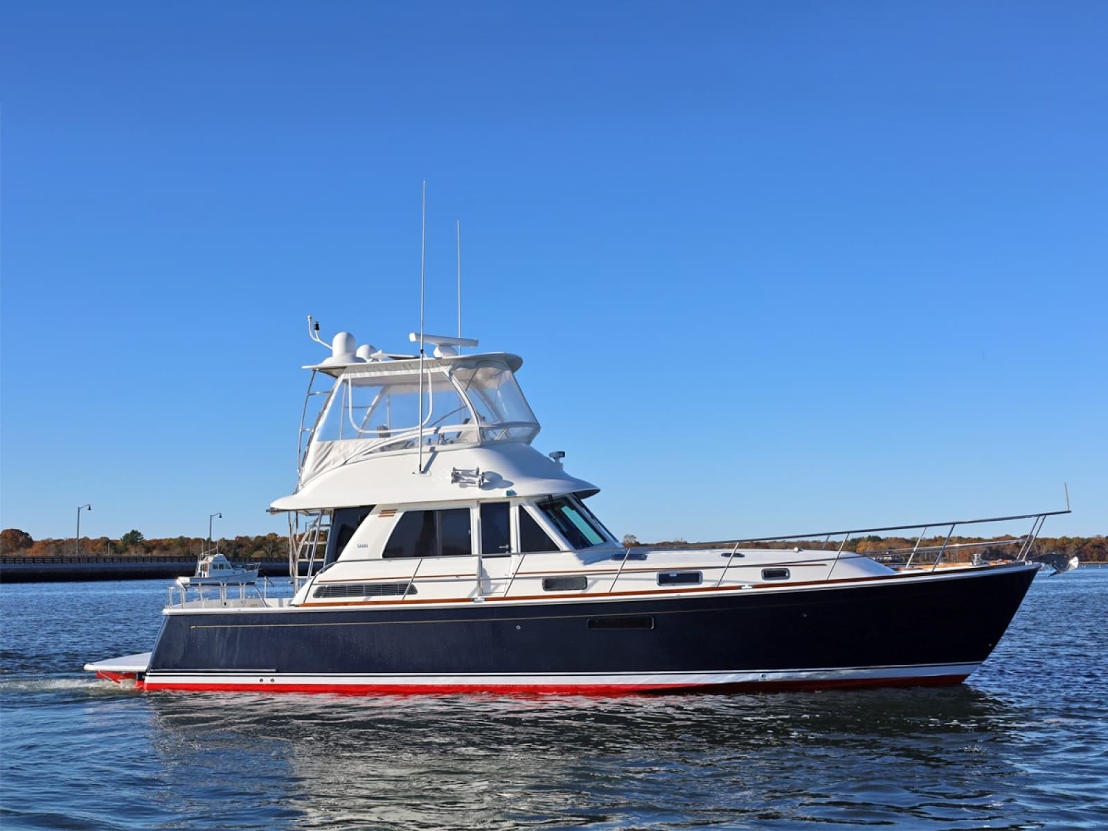 2018 Sabre 48 Flybridge Sedan - Photo 2