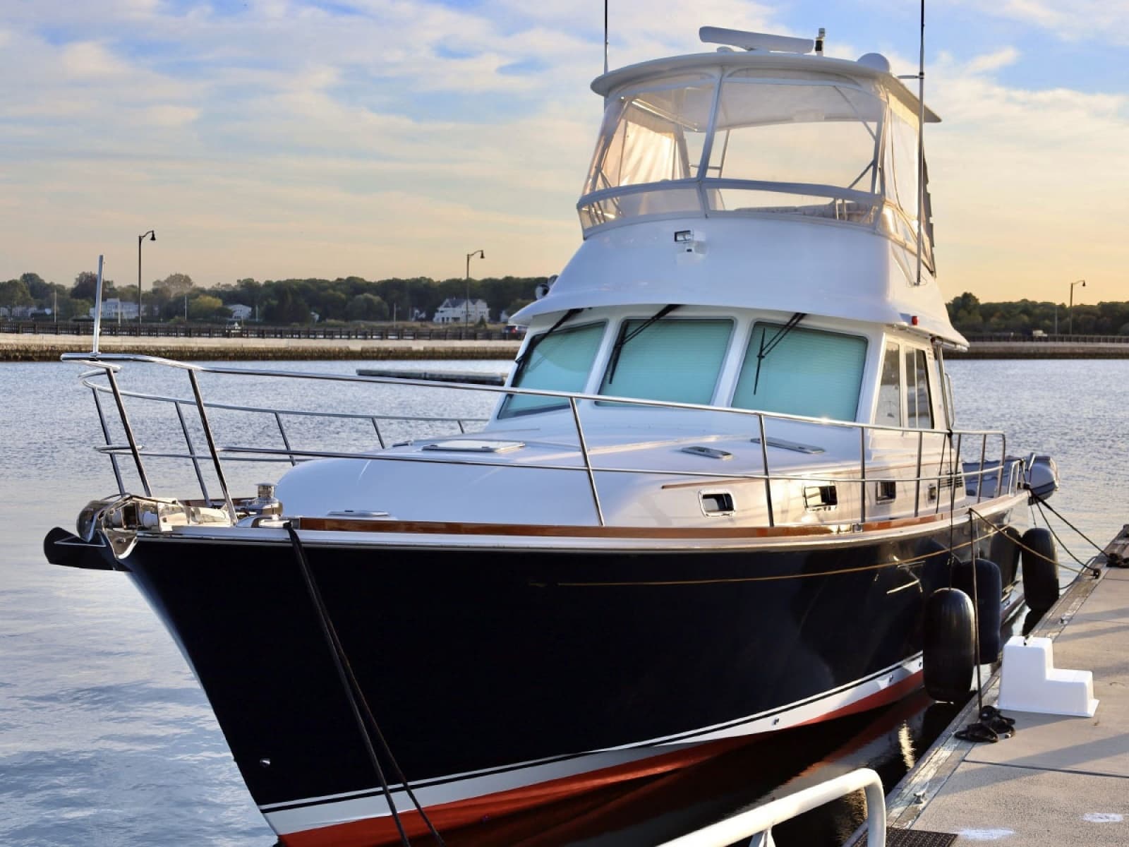 2018 Sabre 48 Flybridge Sedan - Photo 35