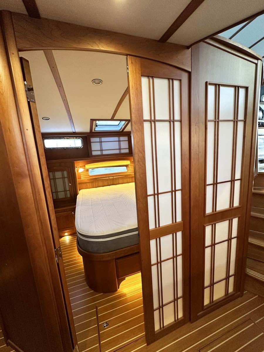 2018 Sabre 48 Flybridge Sedan - Photo 48