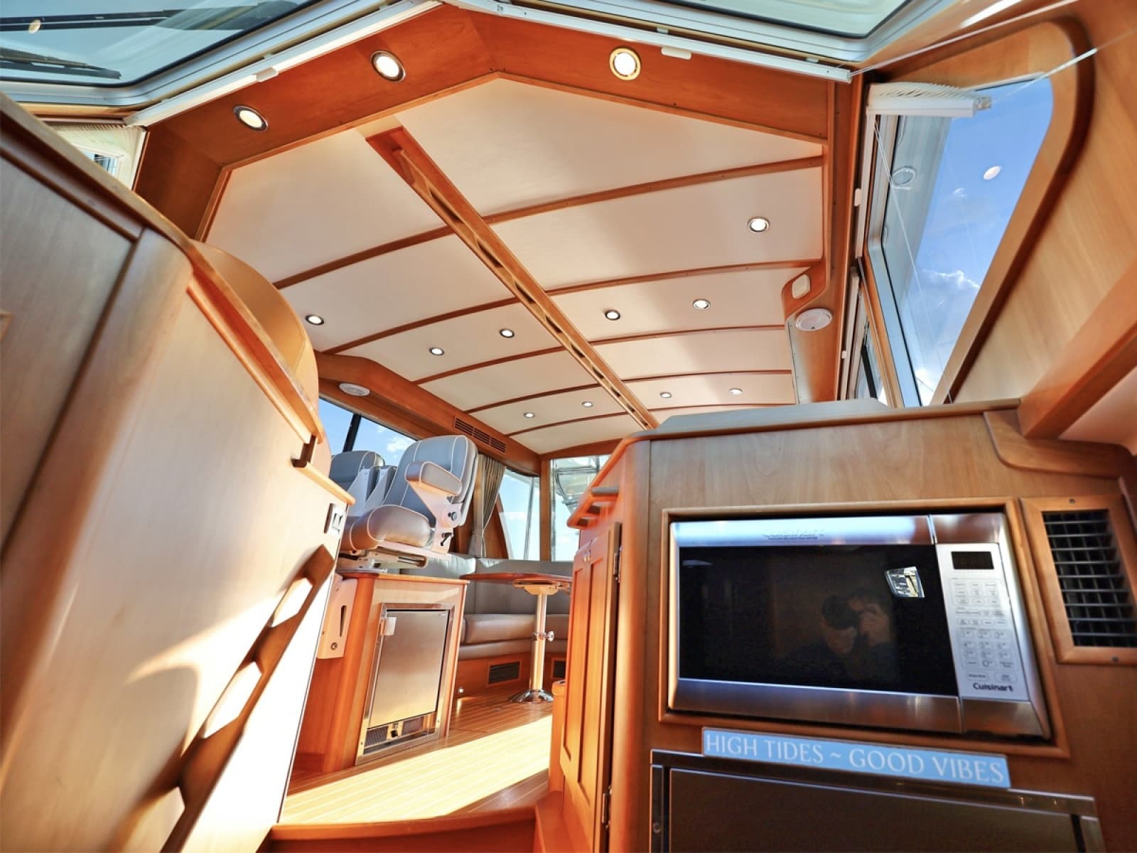 2018 Sabre 48 Flybridge Sedan - Photo 25