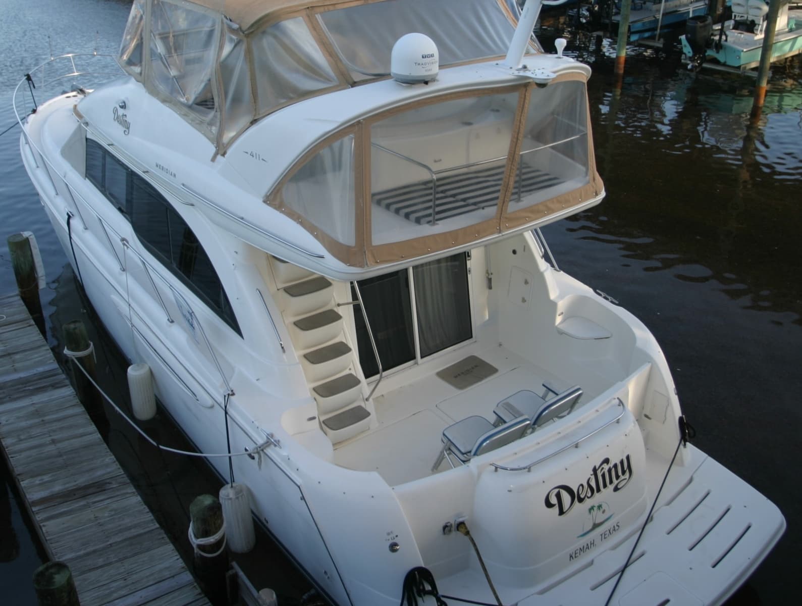 2005 Meridian 411 Sedan - Photo 2
