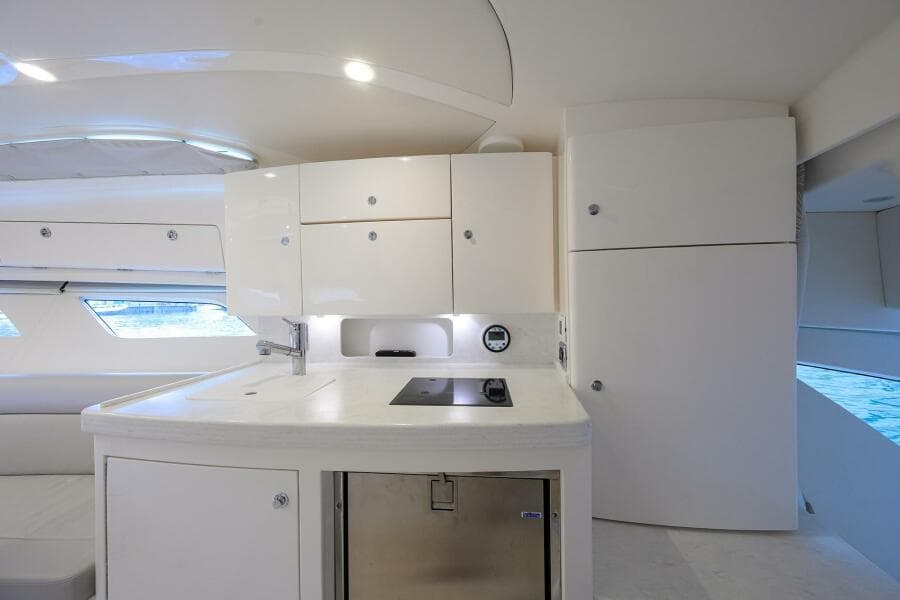 Intrepid 41 - Galley