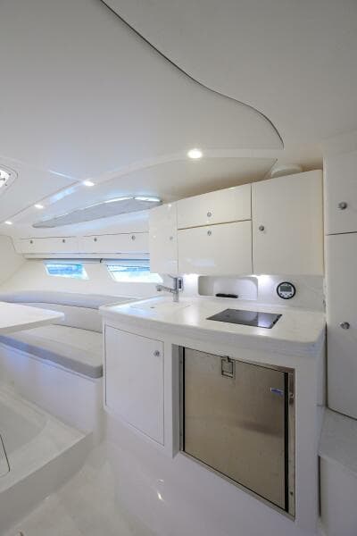 Intrepid 41 - Galley