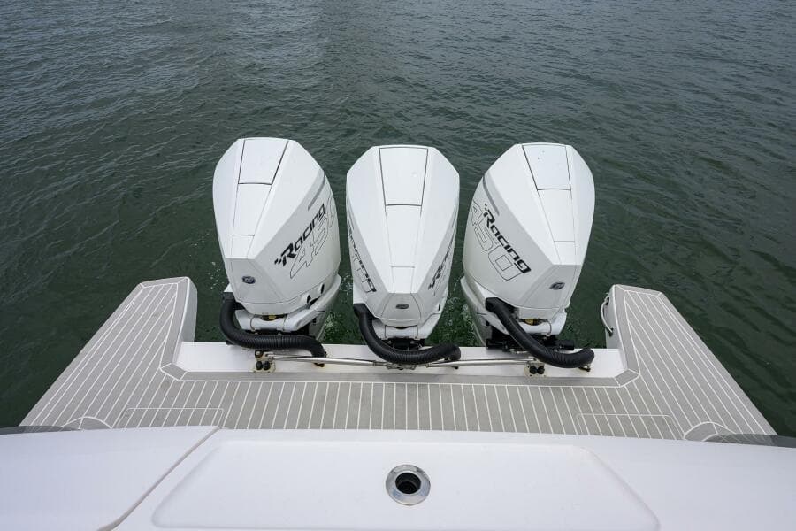 Intrepid 41 - Mercury Engines