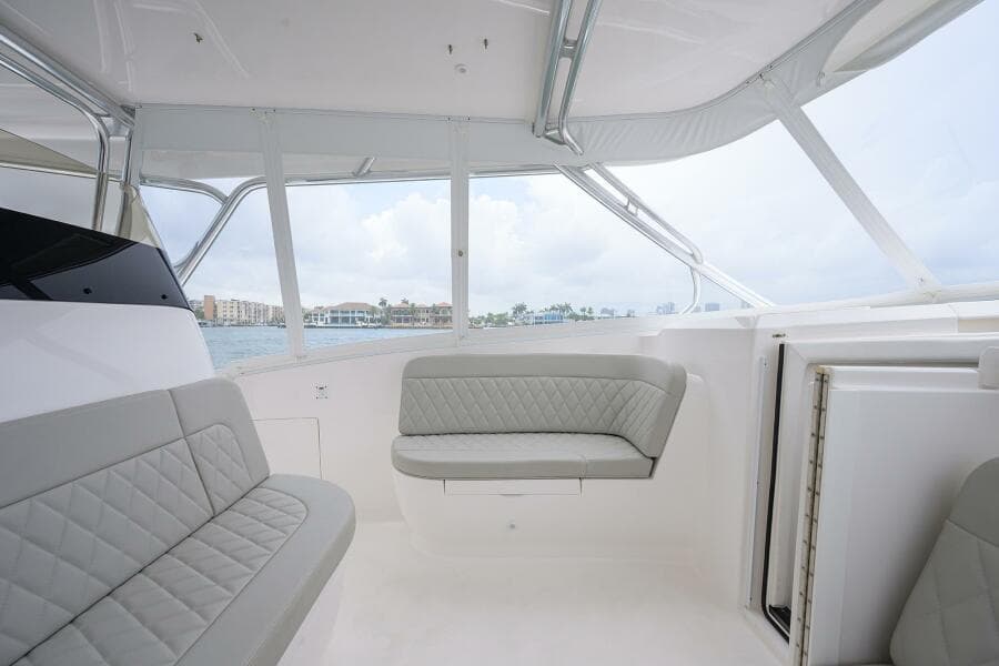 Intrepid 41 - Bow Seating