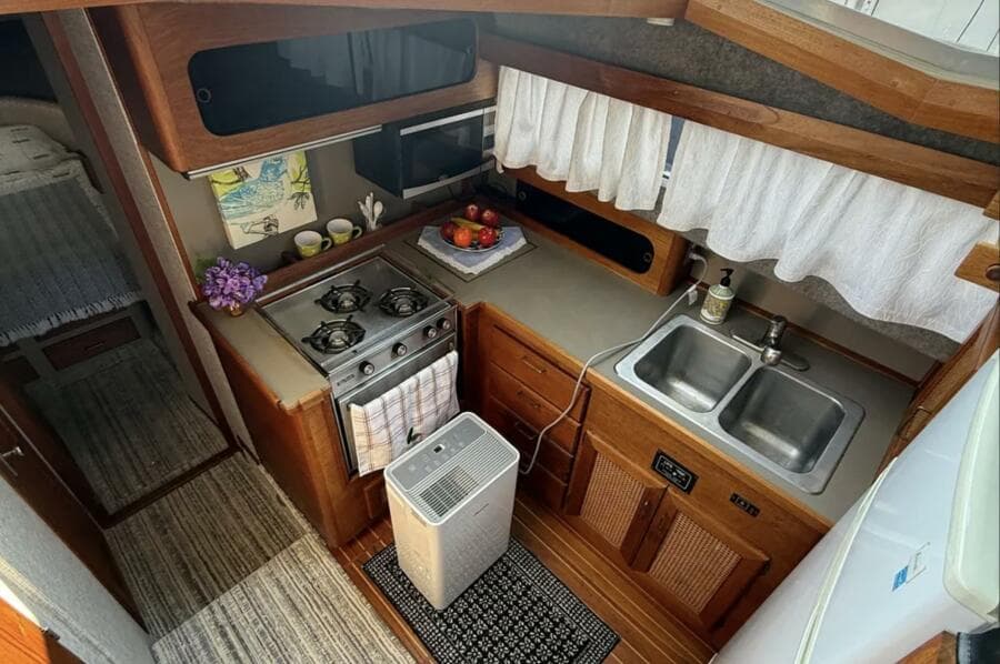 1983 Bayliner 3870 Motoryacht