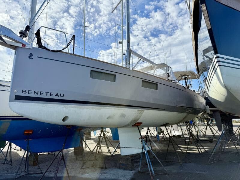 2021 Beneteau 35.1